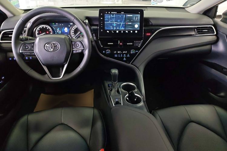 Used Toyota Camry 2021 2.0G Luxury Edition
