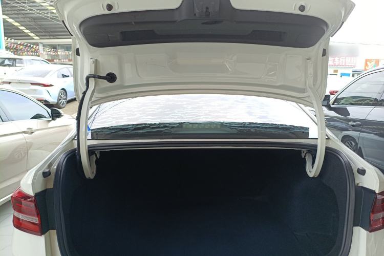 Used Volkswagen Lavida 2021 1.5L Automatic Comfort Edition