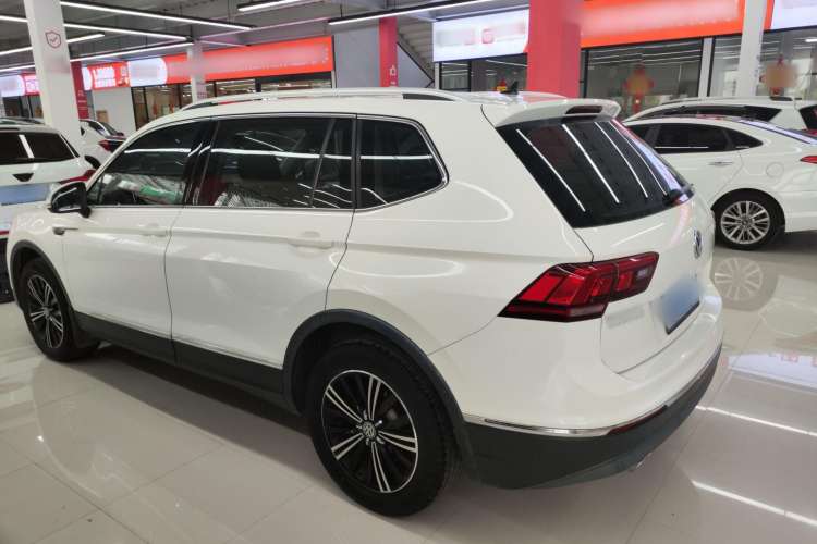 Used Volkswagen Tiguan L 2019 330TSI Automatic Two-Wheel Drive Panoramic Comfort Edition China VI Standard
