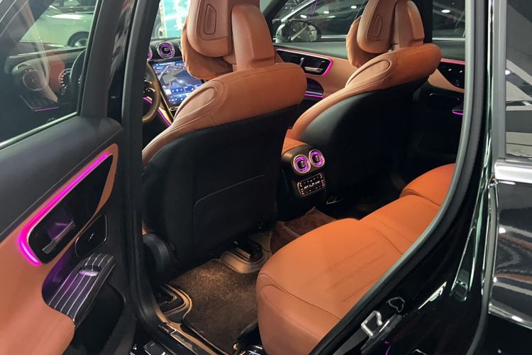 Used Mercedes-Benz GLC 2024 GLC 260 L 4MATIC Luxury Model 5 Seats
