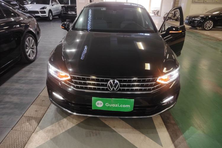 Used Volkswagen Magotan 2023 2 Million Units Limited Edition 330TSI DSG Leading Version