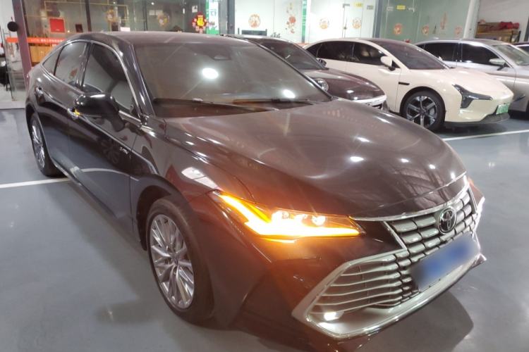 Used Toyota Avalon 2024 Dual-Motor 2.0L Premium Edition