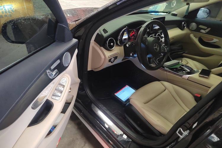 Used Mercedes-Benz C-Class 2017 Facelift C 200 L Sport Edition