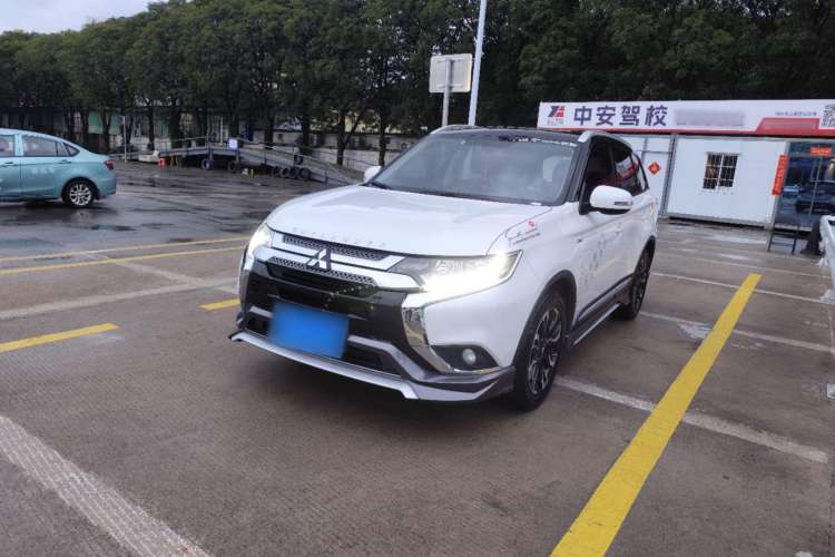Used Mitsubishi Outlander 2020 2.0L Two-Wheel Drive Enjoyment Version 5 Seats
