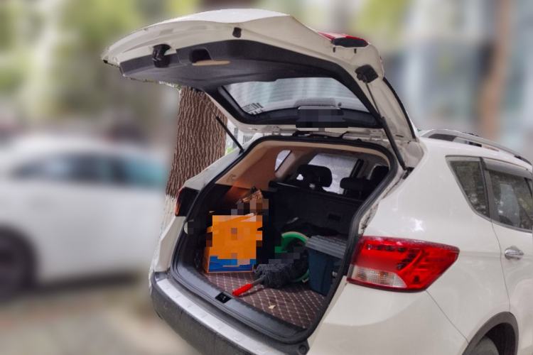 Used Dongfeng Aeolus AX7 2015 2.0L Automatic Zhiyi Trim
