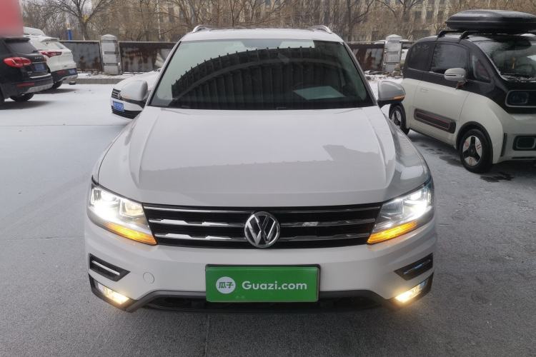Used Volkswagen Tiguan L 2019 330TSI Automatic Two-Wheel Drive Smart Luxury Version China VI Standard
