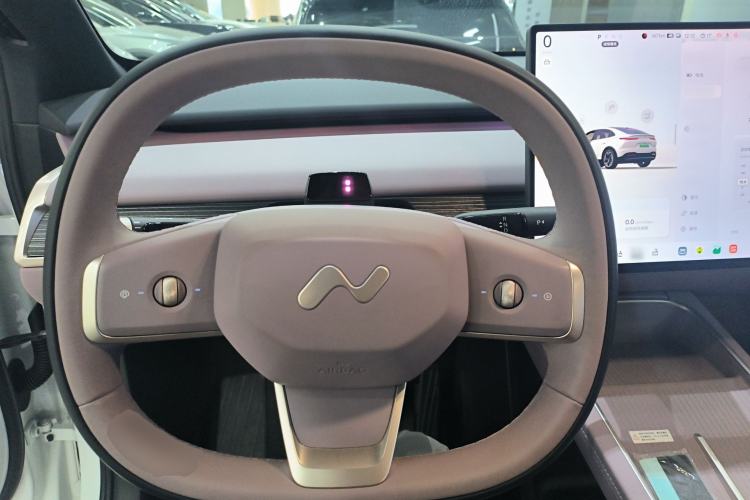 Used ONVO L60 2024 60 kWh Rear-Drive Version