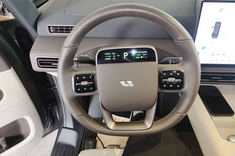 Used Li Auto MEGA 2024 Ultra Model
