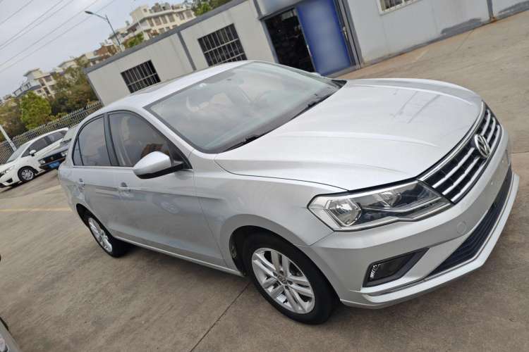 Used Volkswagen Jetta 2017 1.5L Manual Comfort Model
