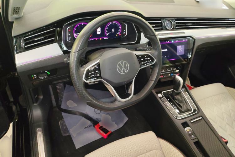 Used Volkswagen Magotan 2023 2 Million Units Commemorative Edition 330TSI DSG Luxury Version
