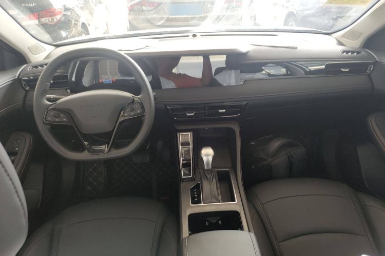 Used Roewe i5 2023 1.5L CVT Luxury Edition