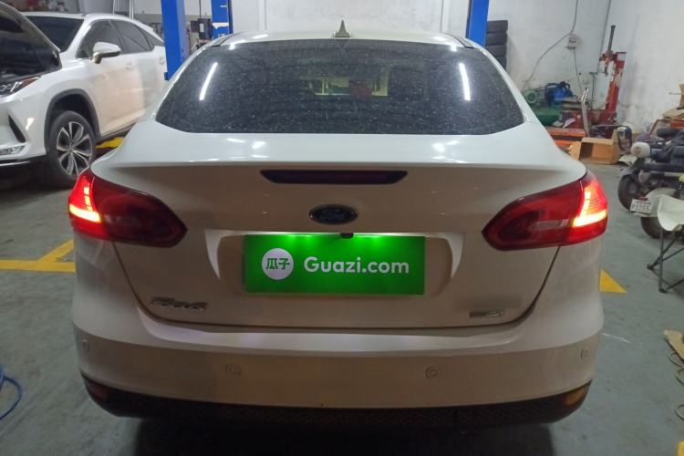 Used Ford Focus 2017 Sedan EcoBoost 125 Automatic Supreme Style SmartDrive Edition
