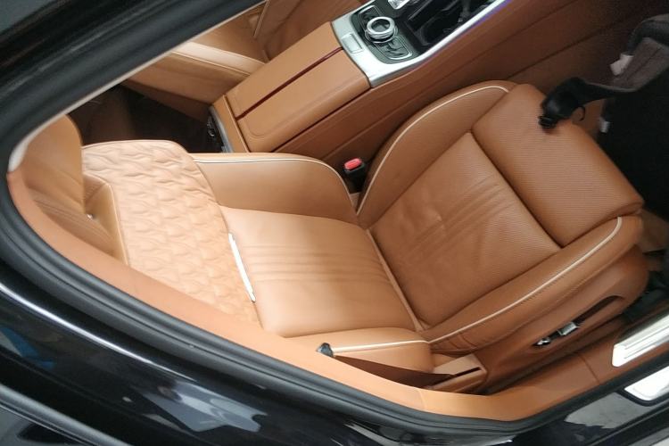 Used Hongqi H9 2020 Revised Version 2.0T Smart Connect Flagship Edition
