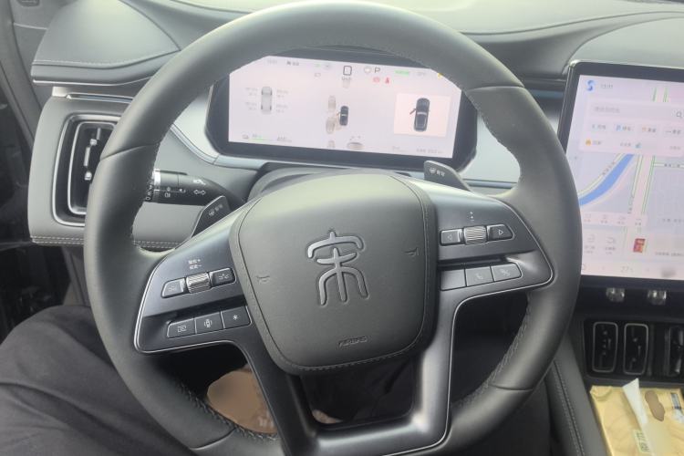 Used BYD Song L EV 2025 Intelligent Driving Version 662 km LiDAR Excellence Edition
