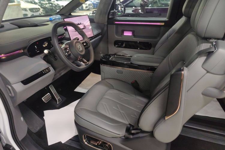 Used Zeekr MIX 2025 Intelligent Driving Version
