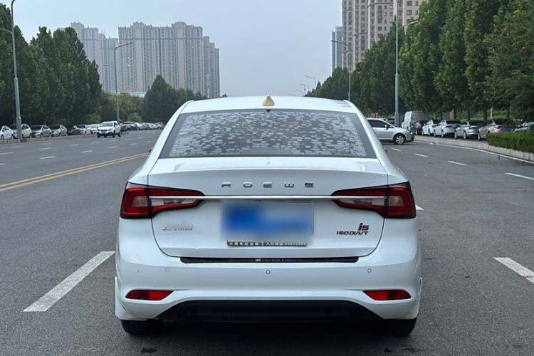 Used Roewe i5 2020 1.5L Automatic 4G Connect Luxury Flagship Edition
