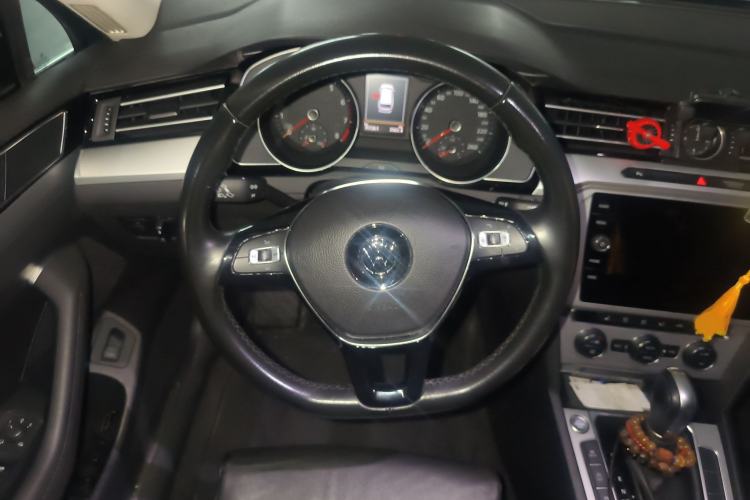 Used Volkswagen Variant 2018 380TSI Two-Wheel Drive Comfort Edition
