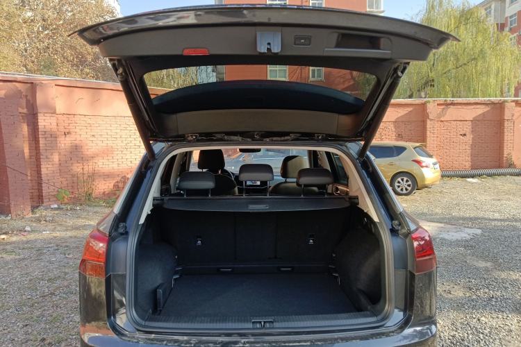 Used Volkswagen Tayron 2021 280TSI Two-Wheel Drive Luxury Smart Connectivity Version