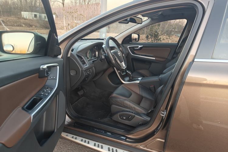 Used Volvo XC60 2015 T5 AWD Zhiyuan Edition
