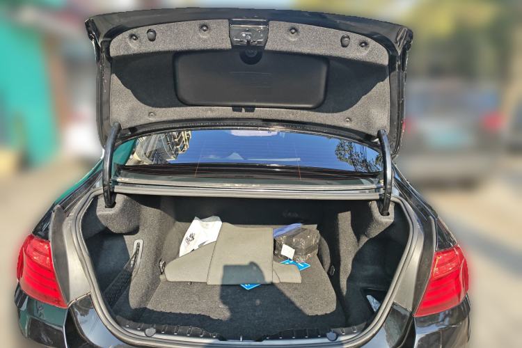 Used BMW 5 Series 2014 525Li Luxury Design Package