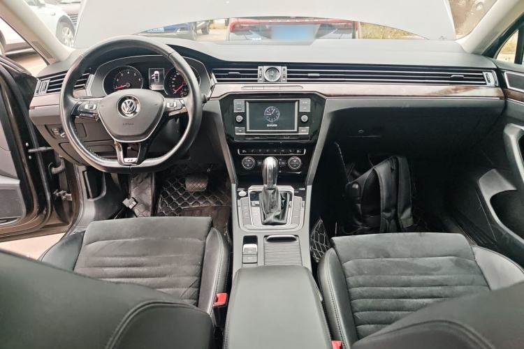 Used Volkswagen Magotan 2018 330TSI DSG Luxury Model
