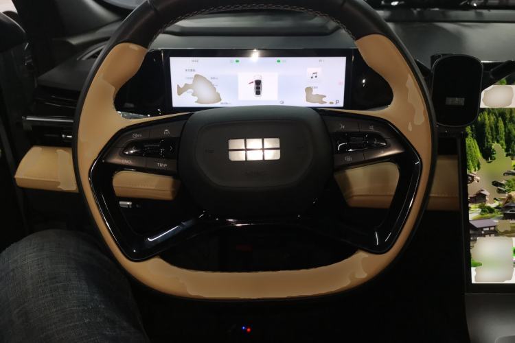 Used  L6 2024 125km PLUS Dragon Edition