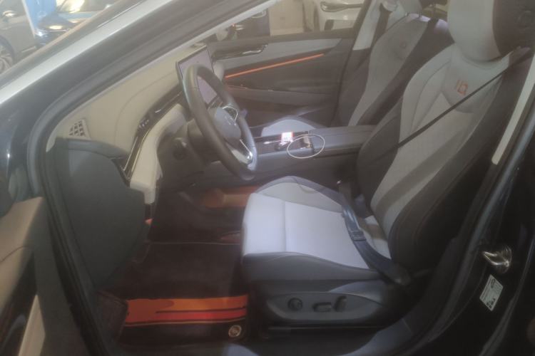 Used Volkswagen ID.7 VIZZION 2024 AIR model
