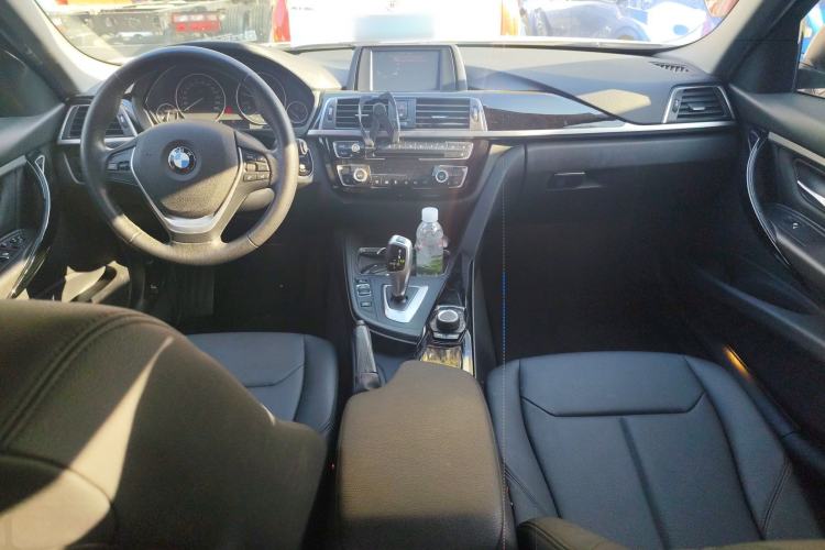 Used BMW 3 Series 2017 320Li Fashion Model
