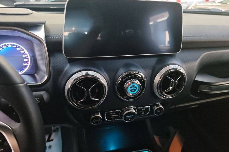 Used Beijing Auto BJ40 2024 2.0D Blade Hero Glory Edition
