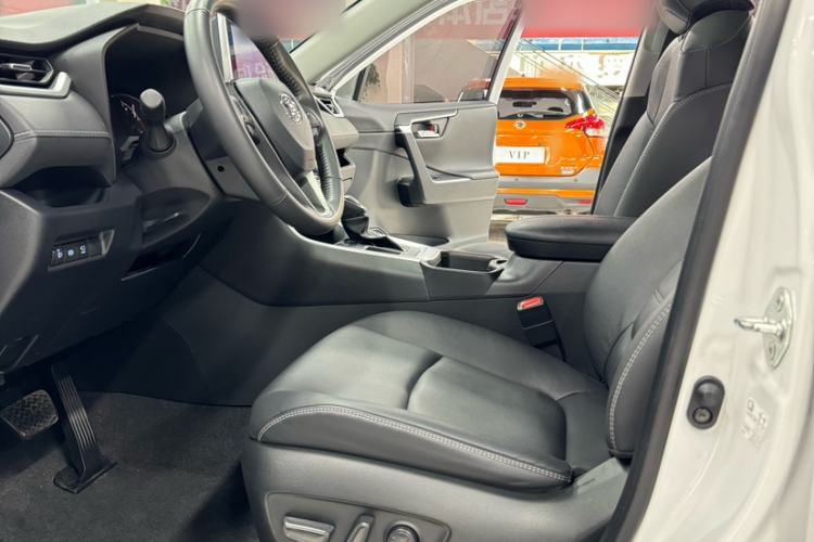 Used Toyota RAV4 2022 2.0L CVT Two-Wheel Drive Fashion Plus Edition