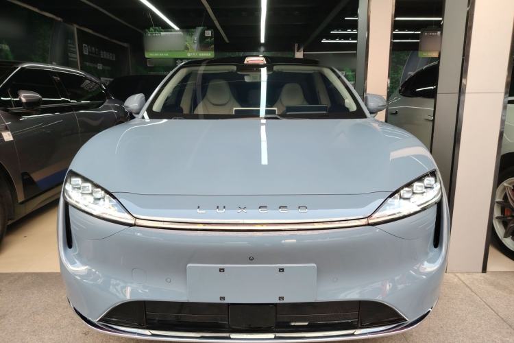 Used Hima Luxeed R7 2024 All-Electric 736 km Ultra