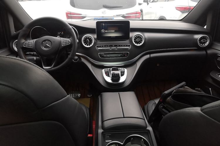 Used Mercedes-Benz V-Class 2018 V 260 AMG Sport Edition China VI
