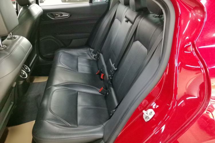 Used Alfa Romeo Giulia 2017 2.0T 200HP Luxury Edition