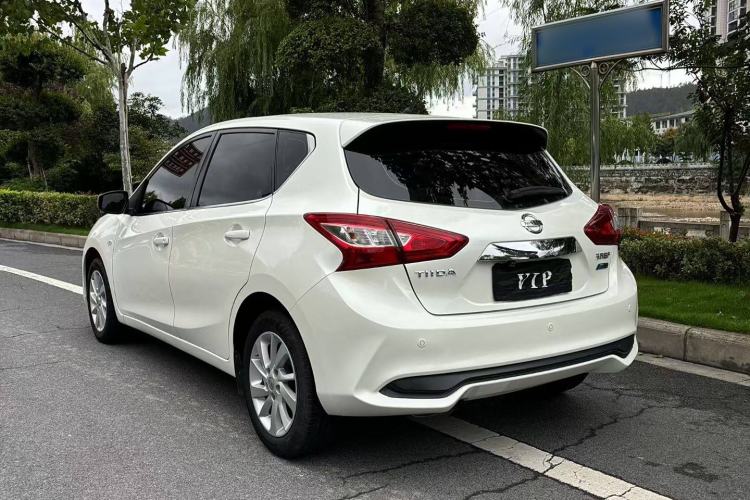 Used Nissan Tiida 2016 1.6L CVT Cool Dynamic Edition
