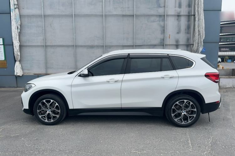 Used BMW X1 2020 sDrive25Li Leading Model
