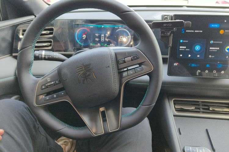 Used BYD Qin L 2024 DM-i 80KM Leading Model
