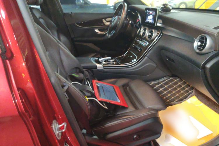 Used Mercedes-Benz GLC 2018 GLC 260 4MATIC Luxury Model
