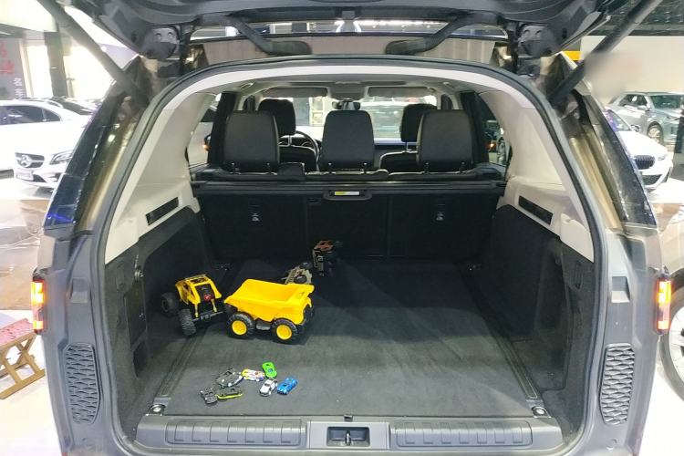 Used Land Rover Discovery 2017 3.0 SC V6 S
