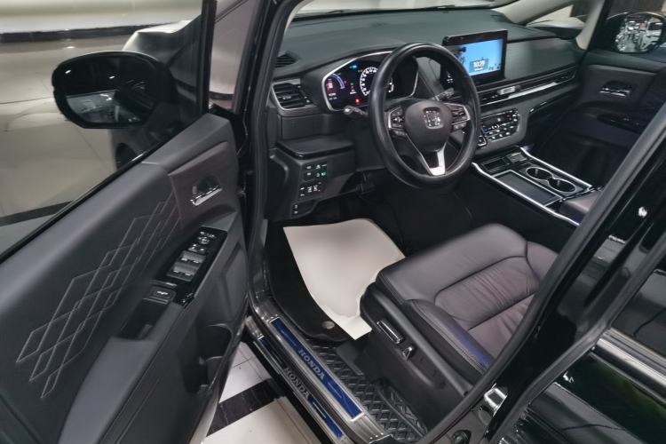 Used Honda Elysion 2022 2.0L eHEV Luxury Edition

