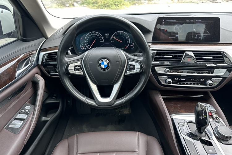Used BMW 5 Series 2019 Facelifted 525Li Luxury Package
