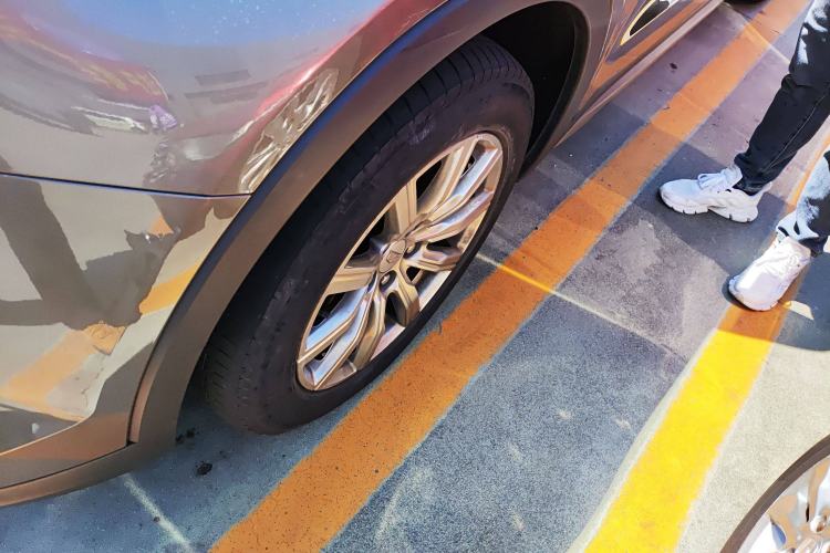 Used Cadillac XT4 2018 28T Two-Wheel Drive Leading Version
