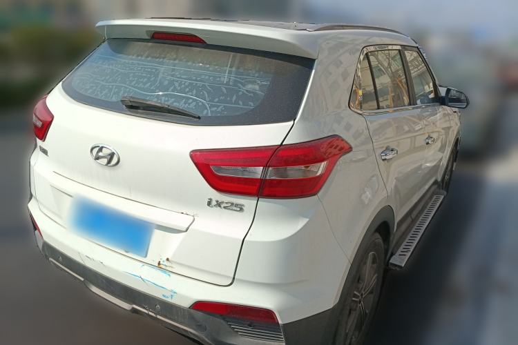 Used Hyundai ix25 2015 1.6L Automatic Two-Wheel-Drive Deluxe DLX Model