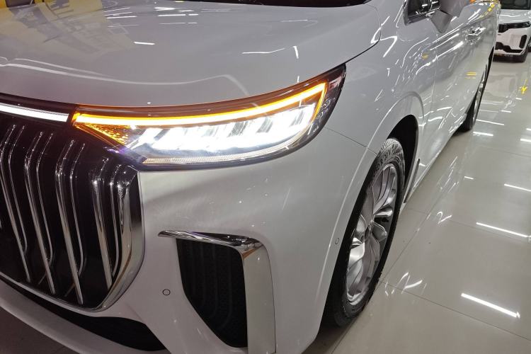 Used VOYAH Dream 2024 PHEV Extended-Range Premium Edition
