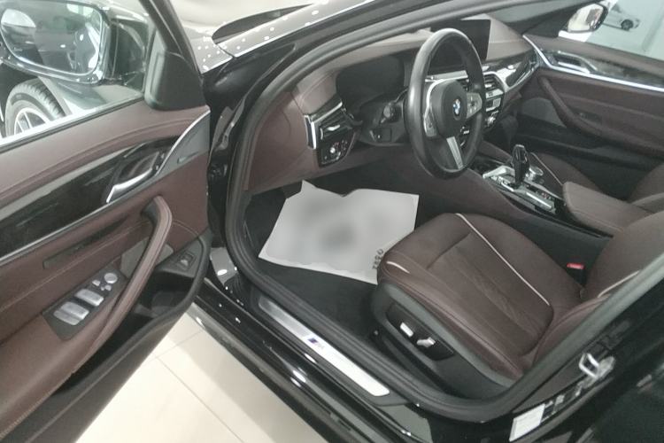 Used BMW 5 Series 2022 Second Facelift 525Li M Sport Package