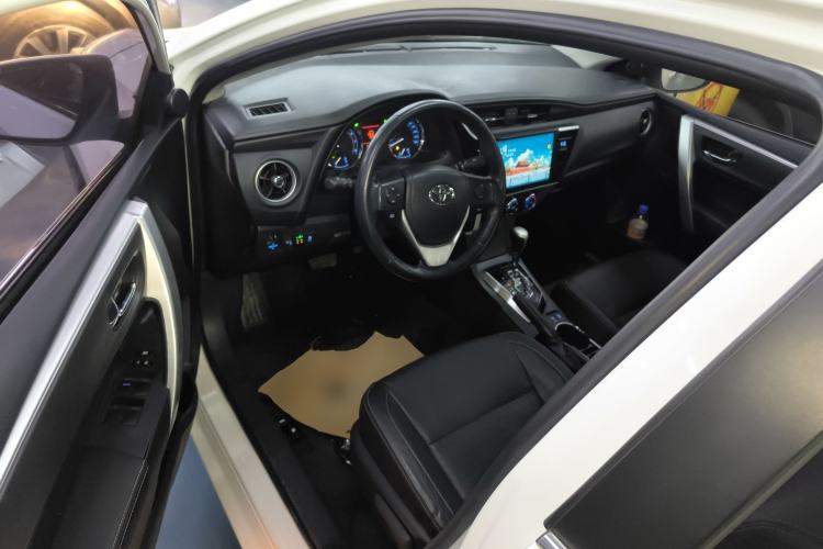 Used Toyota Corolla 2017 Revised Version 1.2T S-CVT GL-i Leather Edition
