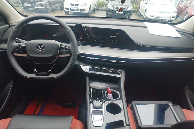 Used Changan Eado 2022 PLUS Blue Whale NE 1.4T GDI DCT Prestige Edition
