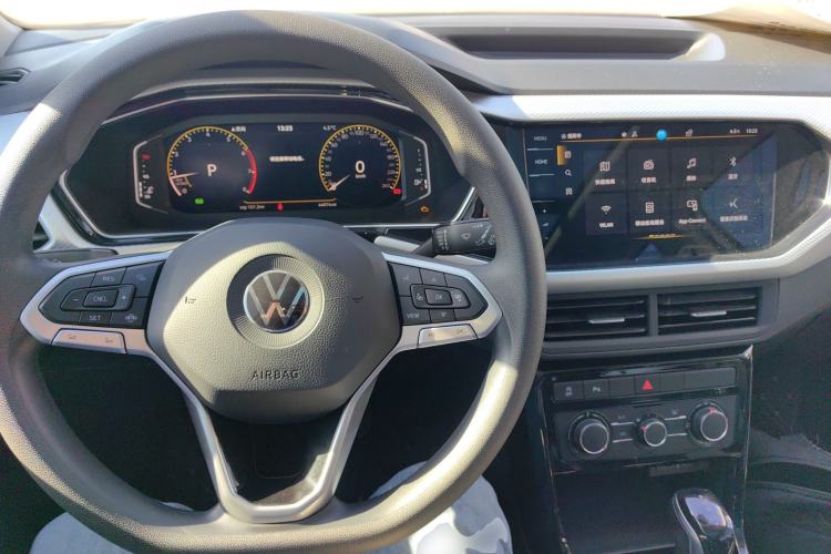 Used Volkswagen Tacqua 2021 200TSI DSG JoyConnect Edition
