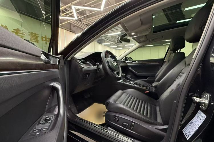 Used Volkswagen Magotan 2019 330TSI DSG Luxury Model China V Standard
