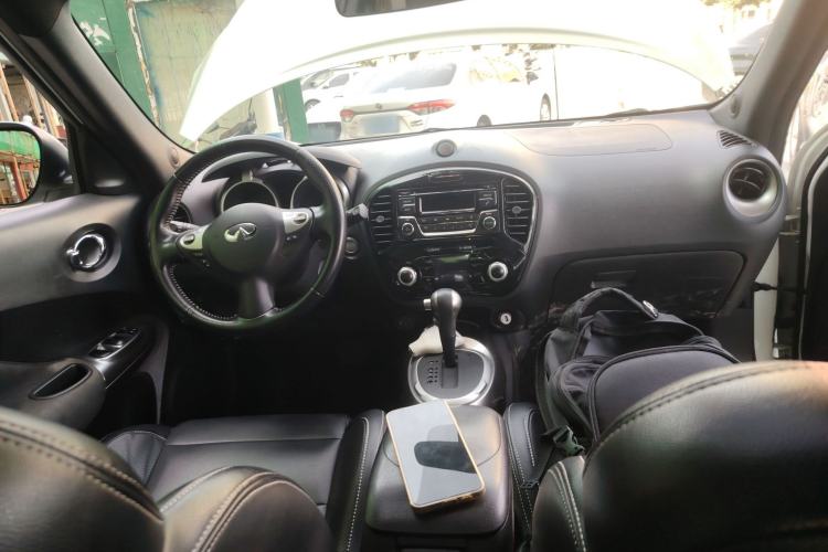 Used Infiniti ESQ 2014 1.6L Spontaneous Edition
