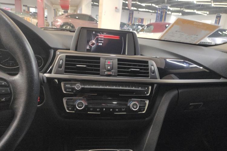 Used BMW 3 Series 2016 320Li Ambition Model
